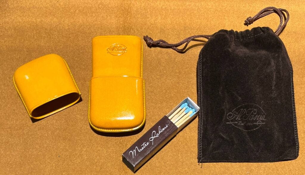 غلاف سیگاربرگ چرم