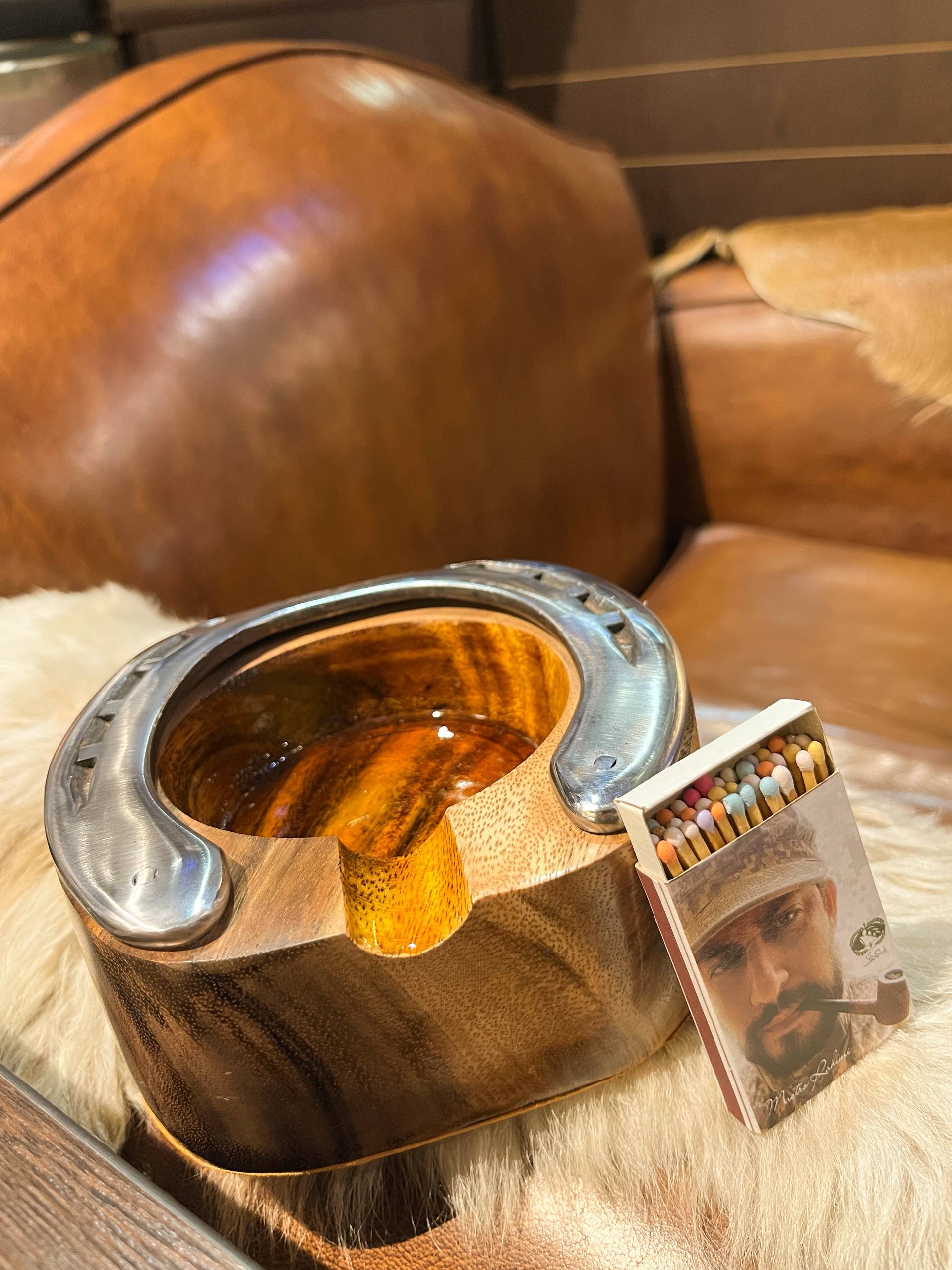 زیر سیگاری سیگاربرگ 2 زیر سیگاری سیگاربرگ