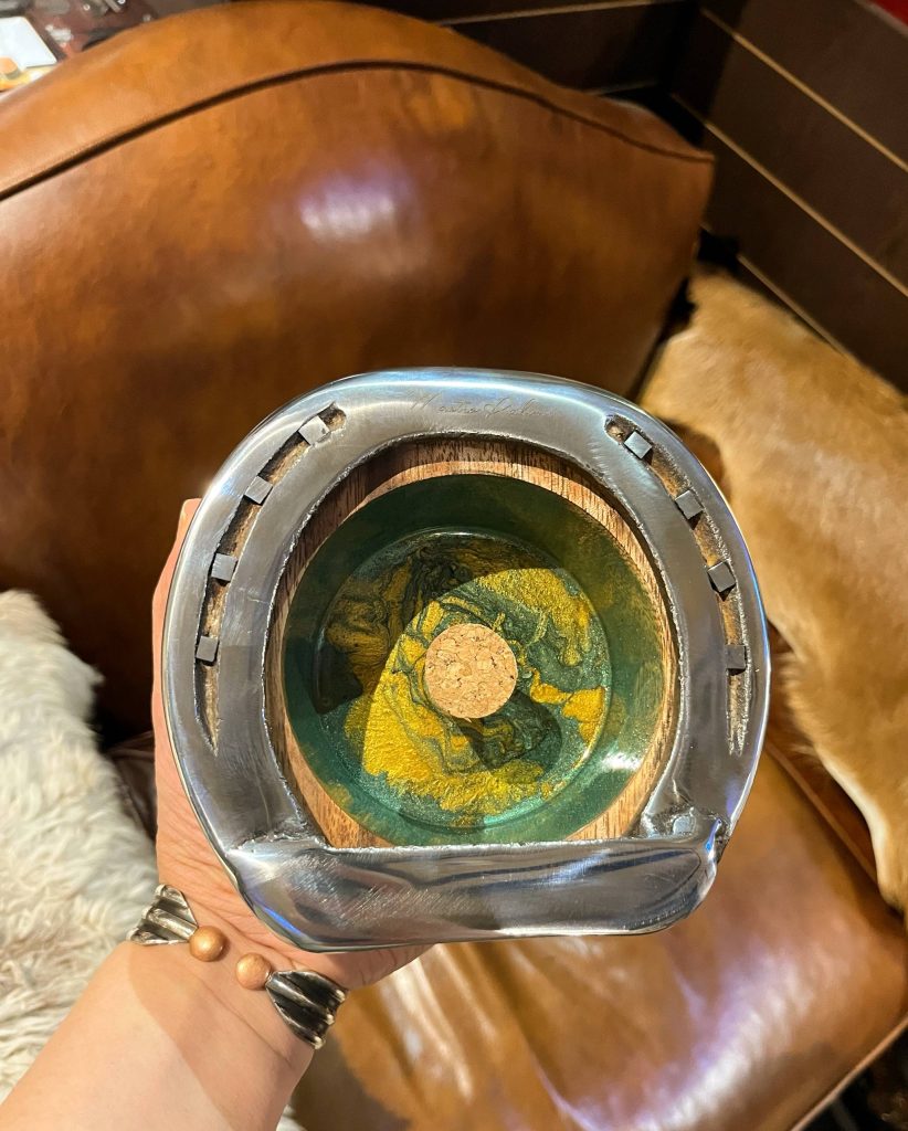 زیر سیگاری پیپ نعل اسبی